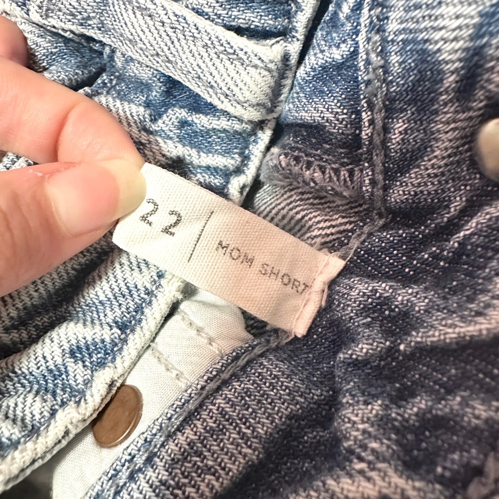 PacSun Blue Denim Women Shorts with Daisy Print Size 22 - Picture 3 of 4